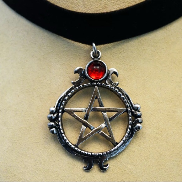 Jewelry - Silver Pentagram Red Stone Pentacle Pendant Black Velvet Vampire Witch Choker